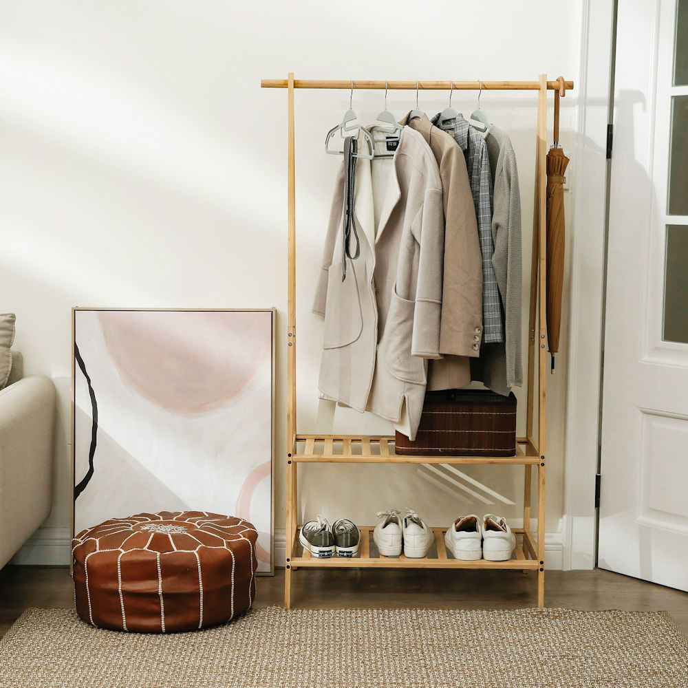 Brochure gedragen Accor DECOPATENTKledingrek van bamboe hout - Staand Houten kledingstandaard voor kamer / hal / garderobe of slaapkamer - Kleding rek met 2 Legplanken - Garderoberek - Kledingstandaard - Decopatent® - 𝕍𝕖𝕣𝕜𝕠𝕠𝕡 ✪ 𝕔𝕠𝕞 Brochure gedragen Accor DECOPATENTKledingrek van bamboe hout - Staand Houten kledingstandaard voor kamer / hal / garderobe of slaapkamer - Kleding rek met 2 Legplanken - Garderoberek - Kledingstandaard - Decopatent® - 𝕍𝕖𝕣𝕜𝕠𝕠𝕡 ✪ 𝕔𝕠𝕞