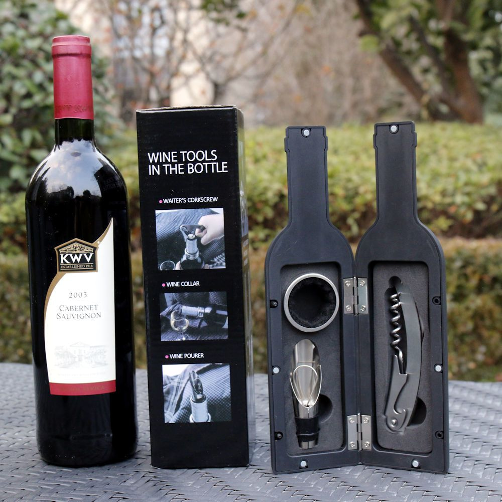 Mededogen Vier heldin DECOPATENTDecopatent® 4-Delige Luxe Wijnset in Wijnfles vorm - Wijn fles  accessoires Set - Wine tools - Wijn Kurken trekker - In Luxe Fles opbergbox  - Cadeau set - 𝕍𝕖𝕣𝕜𝕠𝕠𝕡 ✪ 𝕔𝕠𝕞