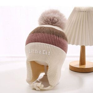 Decopatent Decopatent LITTLE CAT - Muts Kind - Kinder muts met pompon - 6 Maanden  t/m 6 jaar - Maat 48/52 - Kindermutsen Jongens & Meisjes - Gebreide Muts met Binnenvoering - Muts Baby / Peuter / Kleuter - Wintermuts - Kleur: Wit met gekleurde Strepen